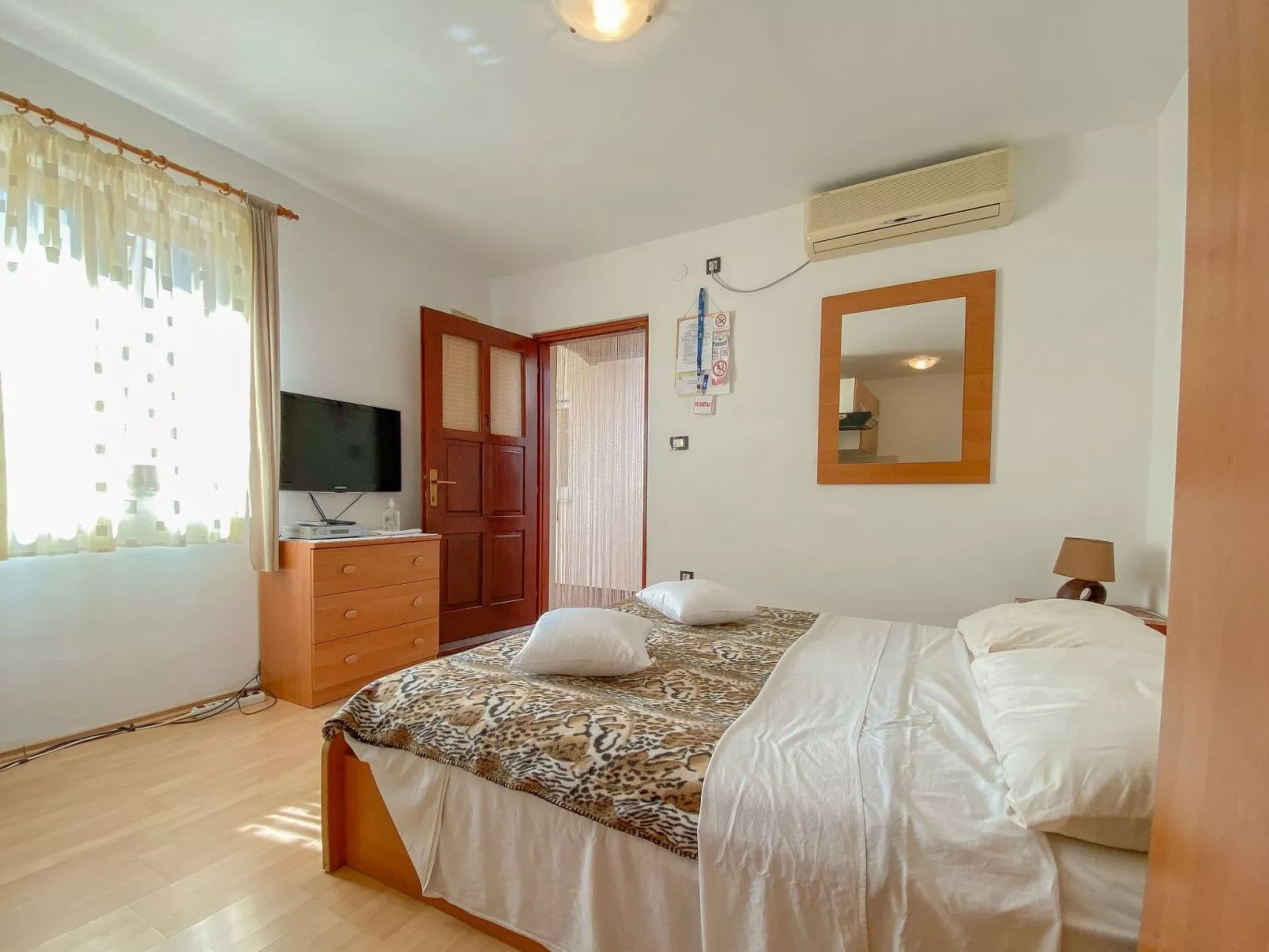 Für 2 Personen ca. 20 m&sup2; in Novigrad, Adriaküste Kroatien (Westküste von I-Drinnen