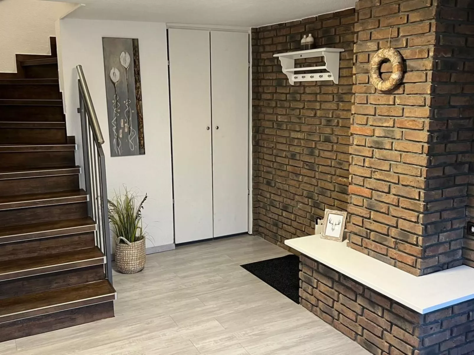 Zum Rosenhügel-Dedans