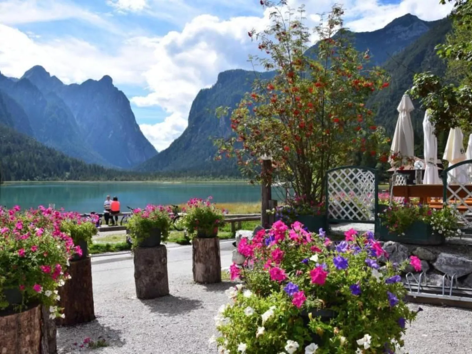 Charmantes Ferienhaus mit Whirlpool-Draußen