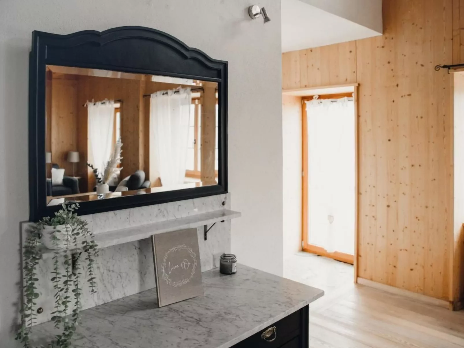 Wohnung in altem, renoviertem Bauernhaus-Drinnen