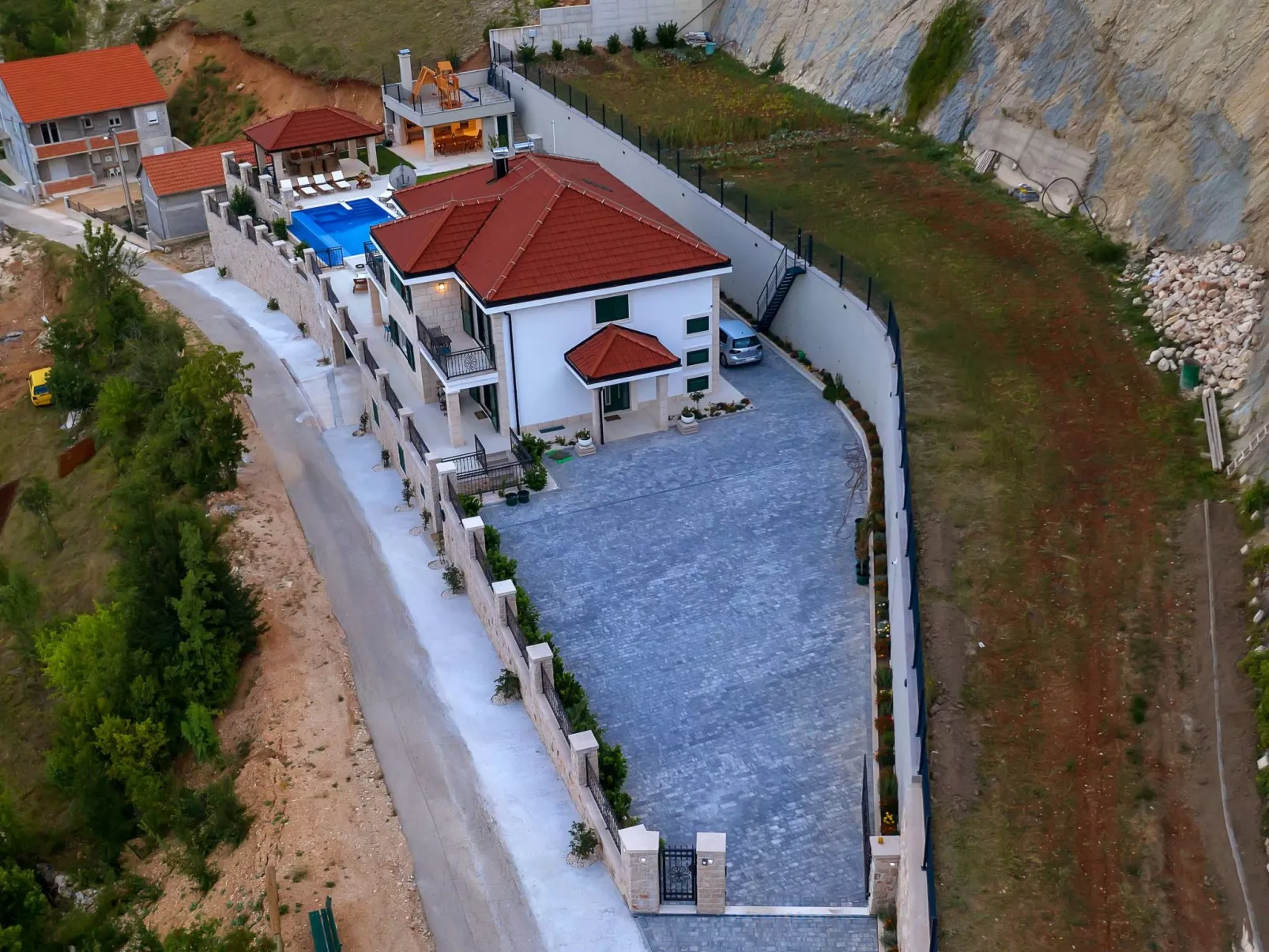 Villa mit Panorama-Image-tags.info