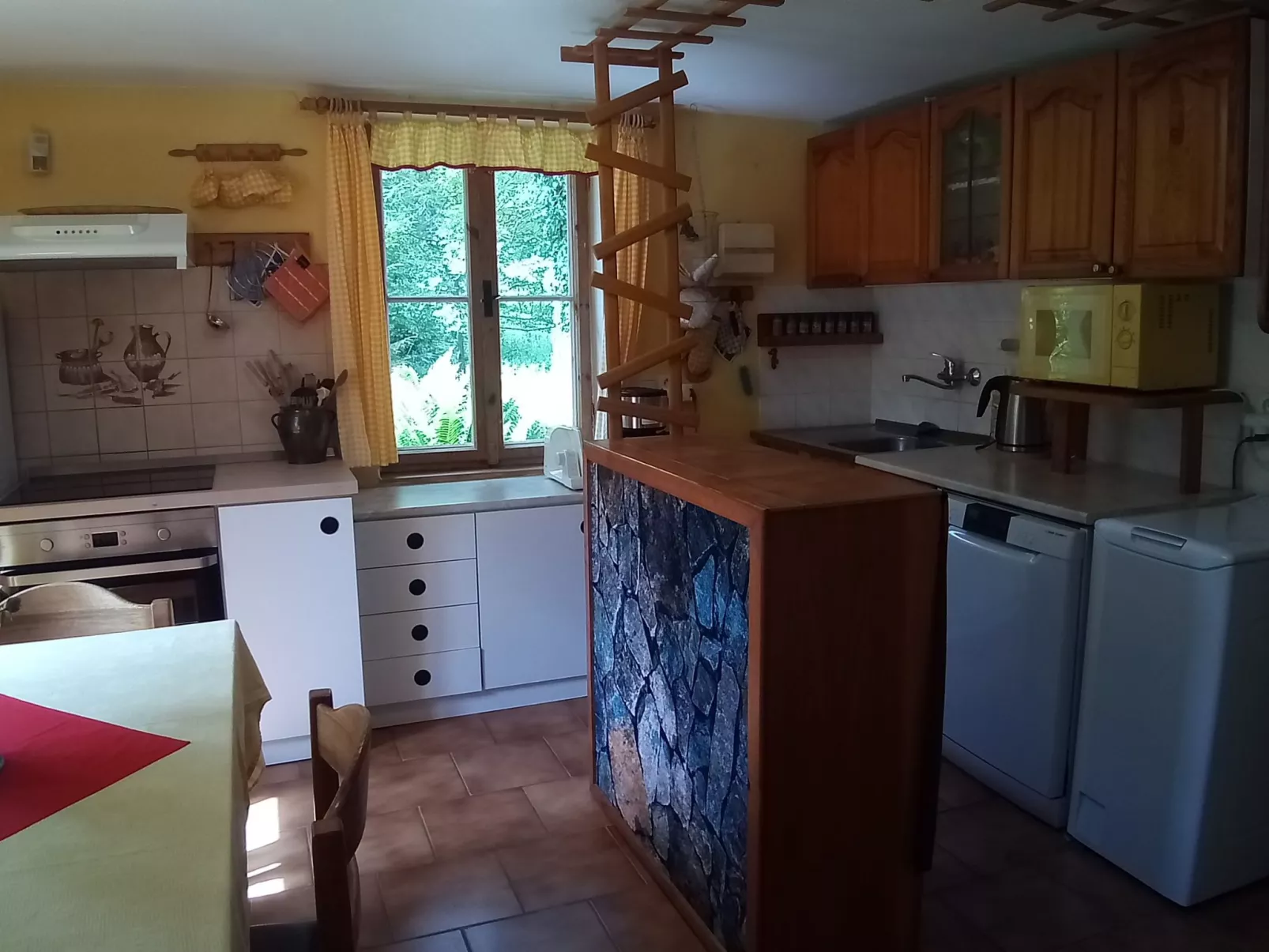 Peklo-Image-tags.info