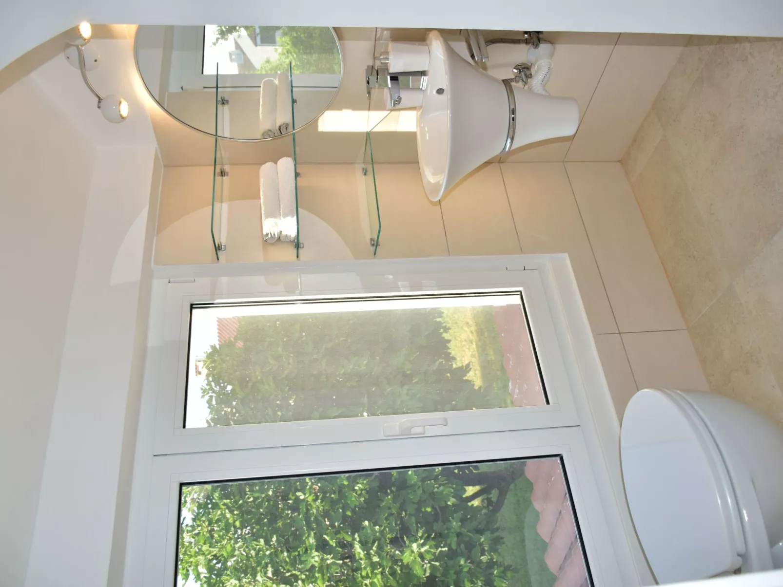 Mit Blick auf das Wasser-Image-tags.info