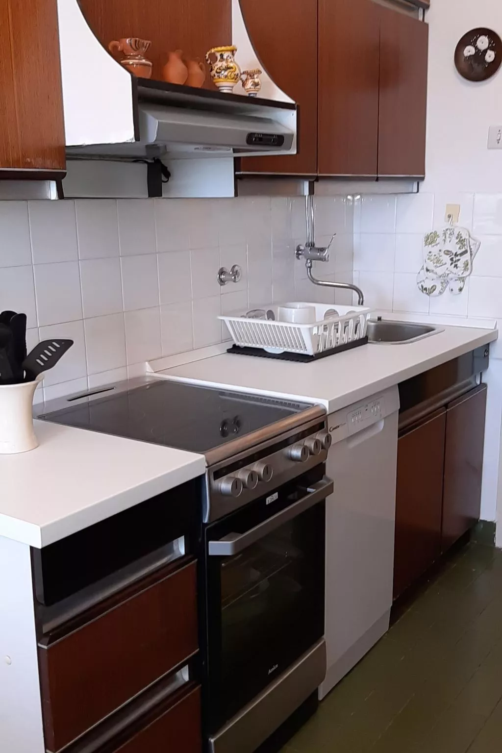 Wohnung mit Blick auf das Wasser-Image-tags.info