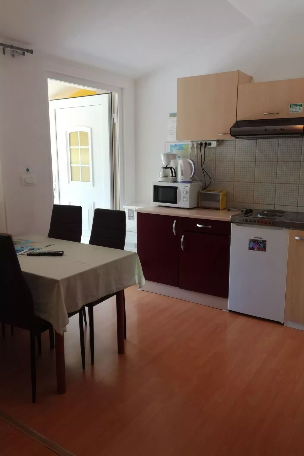 Appartement mit Balkon-Drinnen