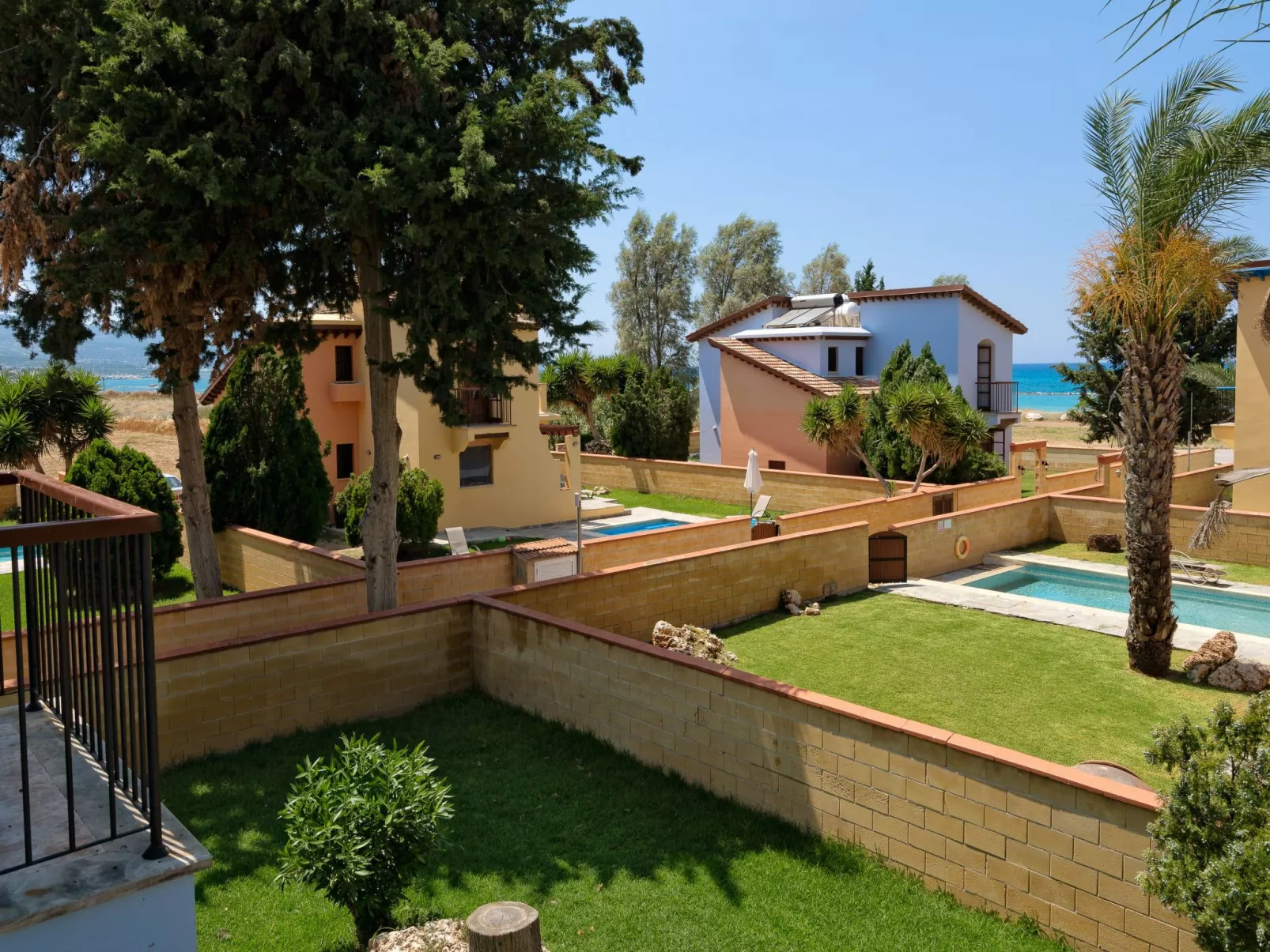 Schönes Ferienhaus mit Balkon in Polis Chrysochous-Outside