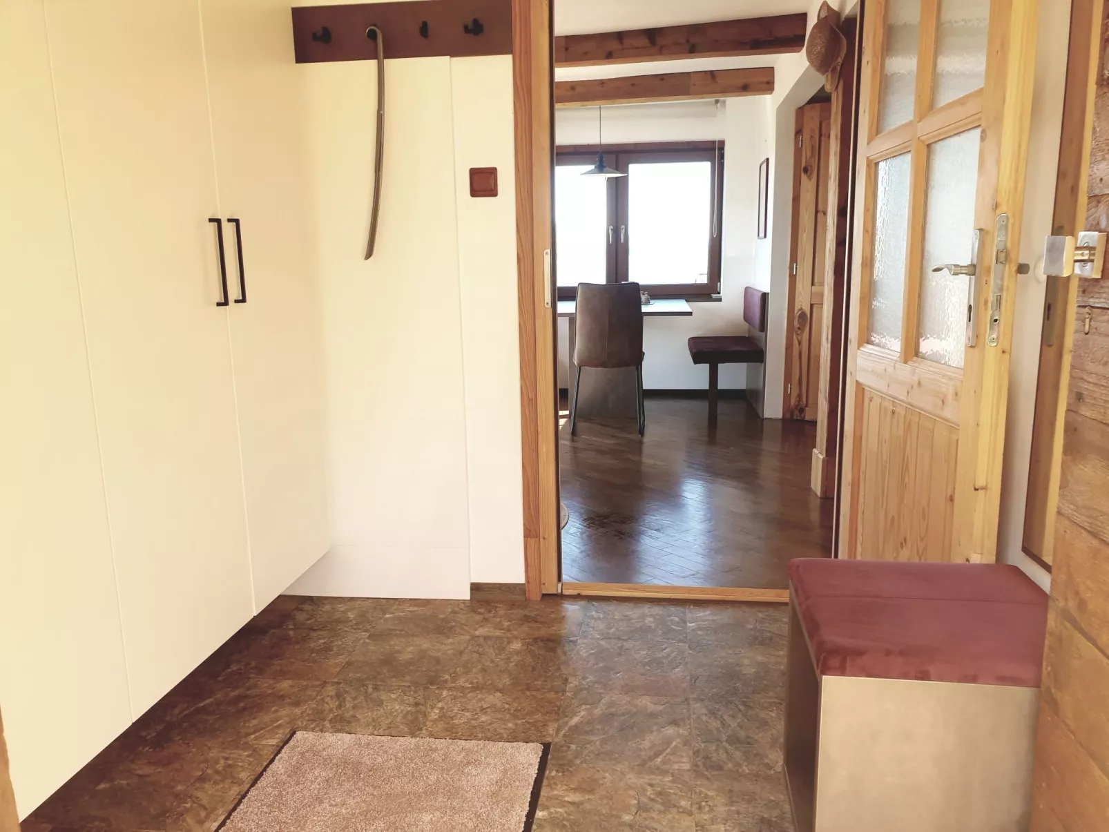 Haus Laura, Radslav-Inside