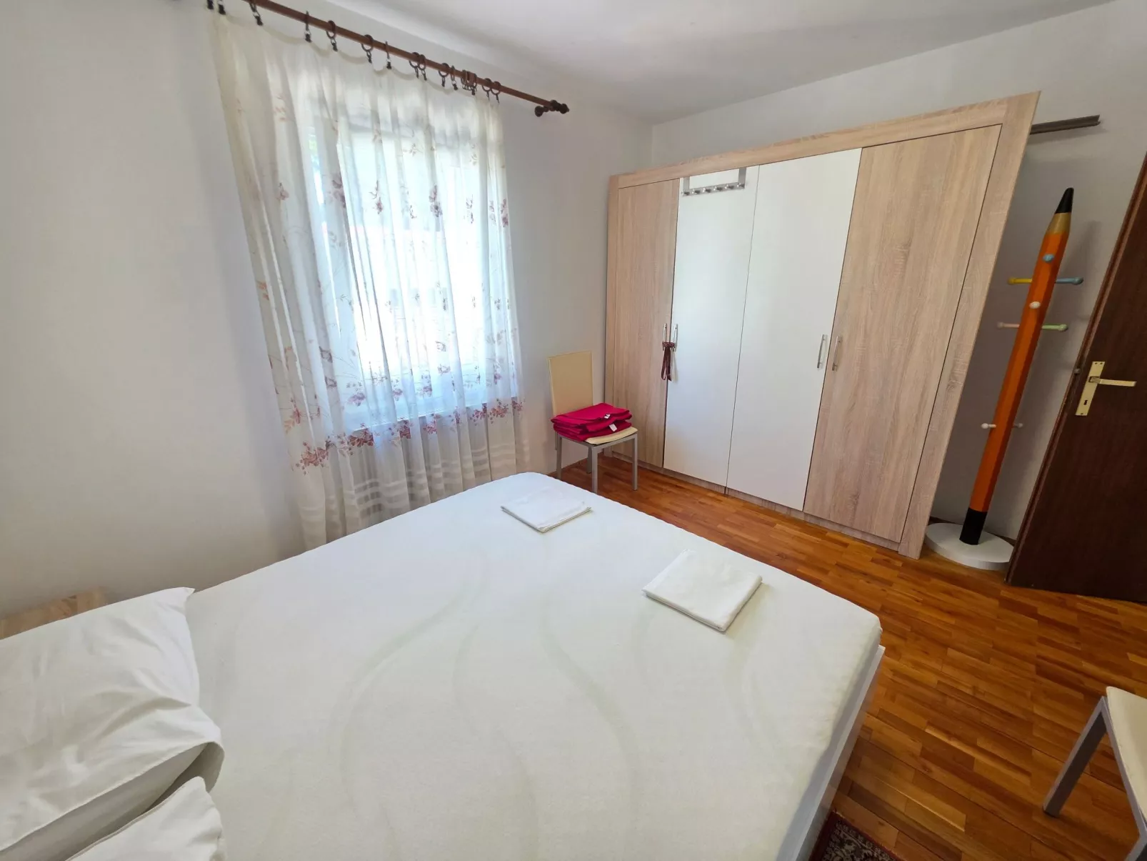 Wohnung im Erdgeschoss mit Terrasse und Grill-Image-tags.info