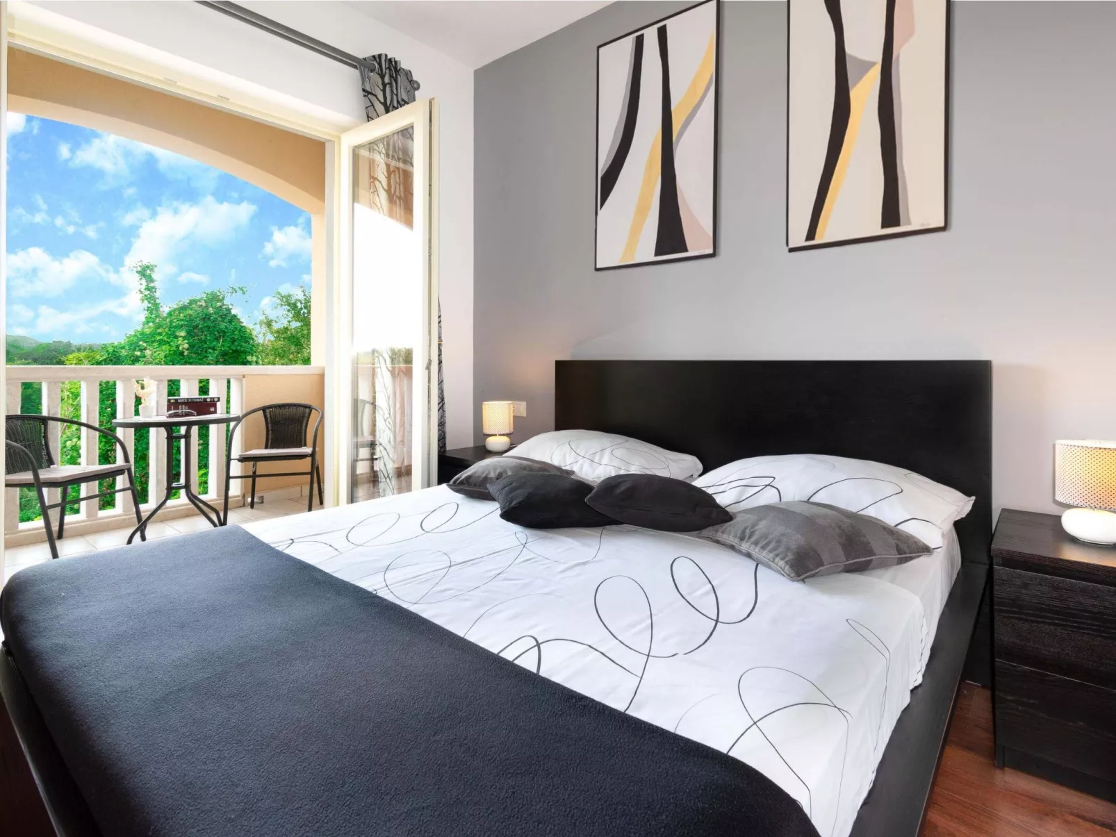 Private Villa mit Panoramablick-Drinnen