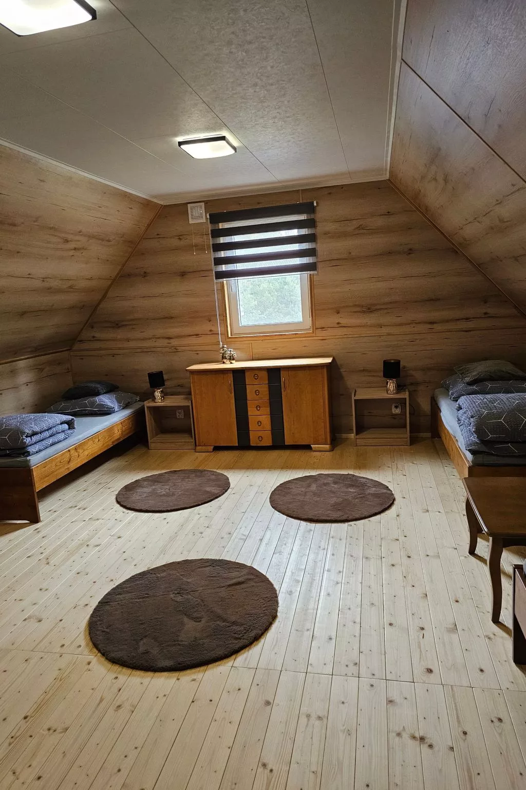 "Brown House" mit eigener Terrasse-Inside