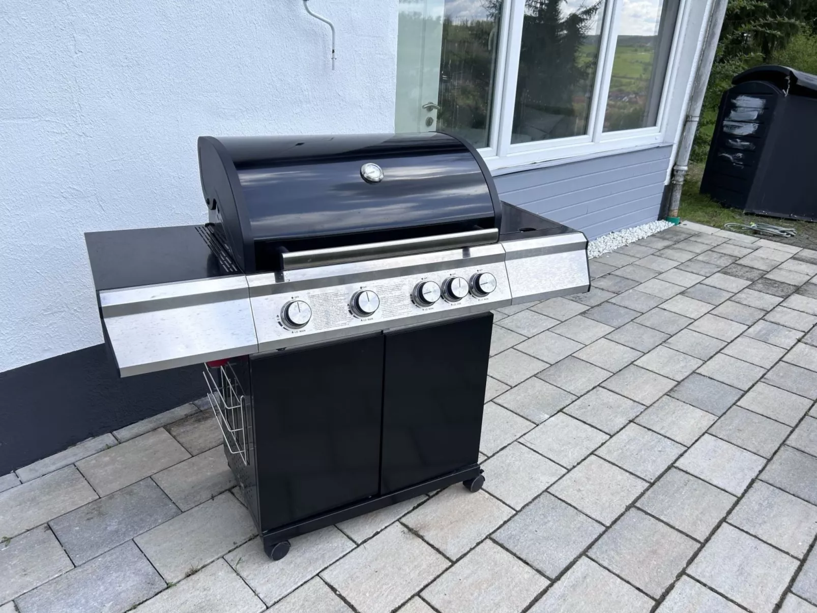 Renoviertes Haus in Husen mit Terrasse und Sauna-Outside