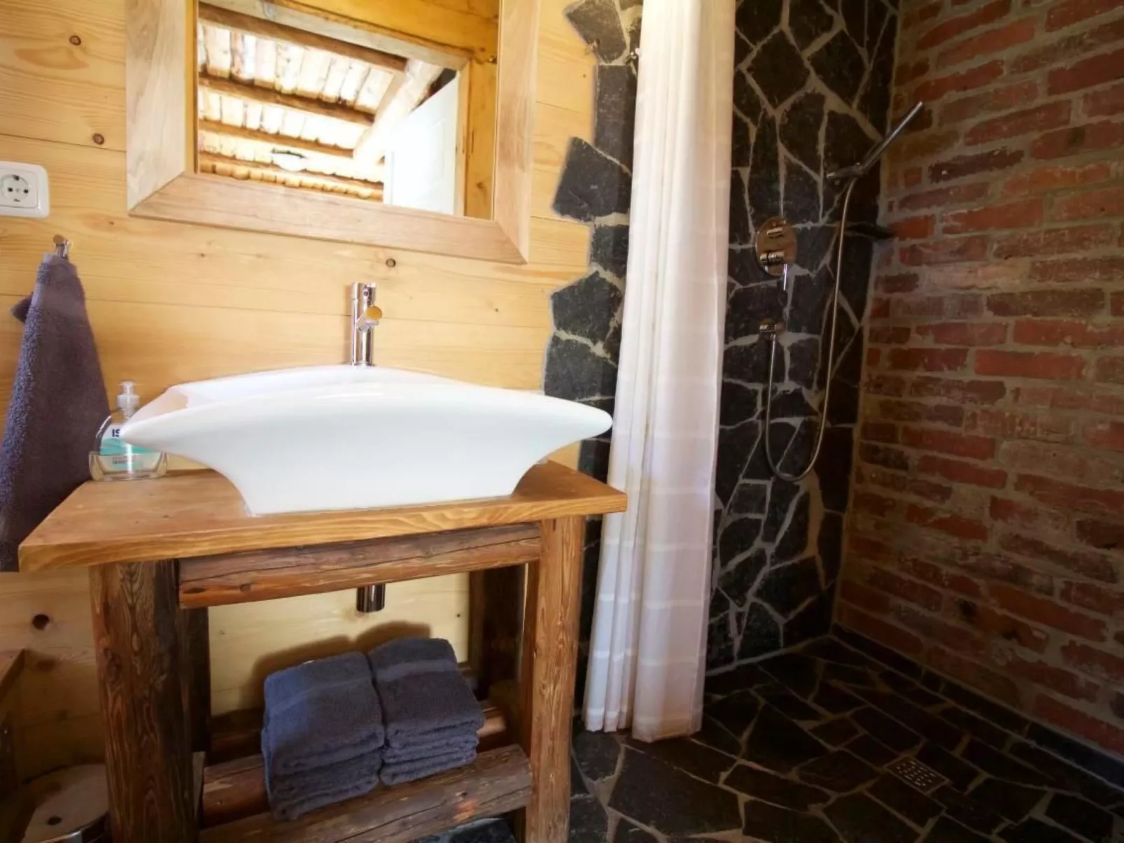 FH Anno Dazumal wie zu Oma's Zeiten-Drinnen