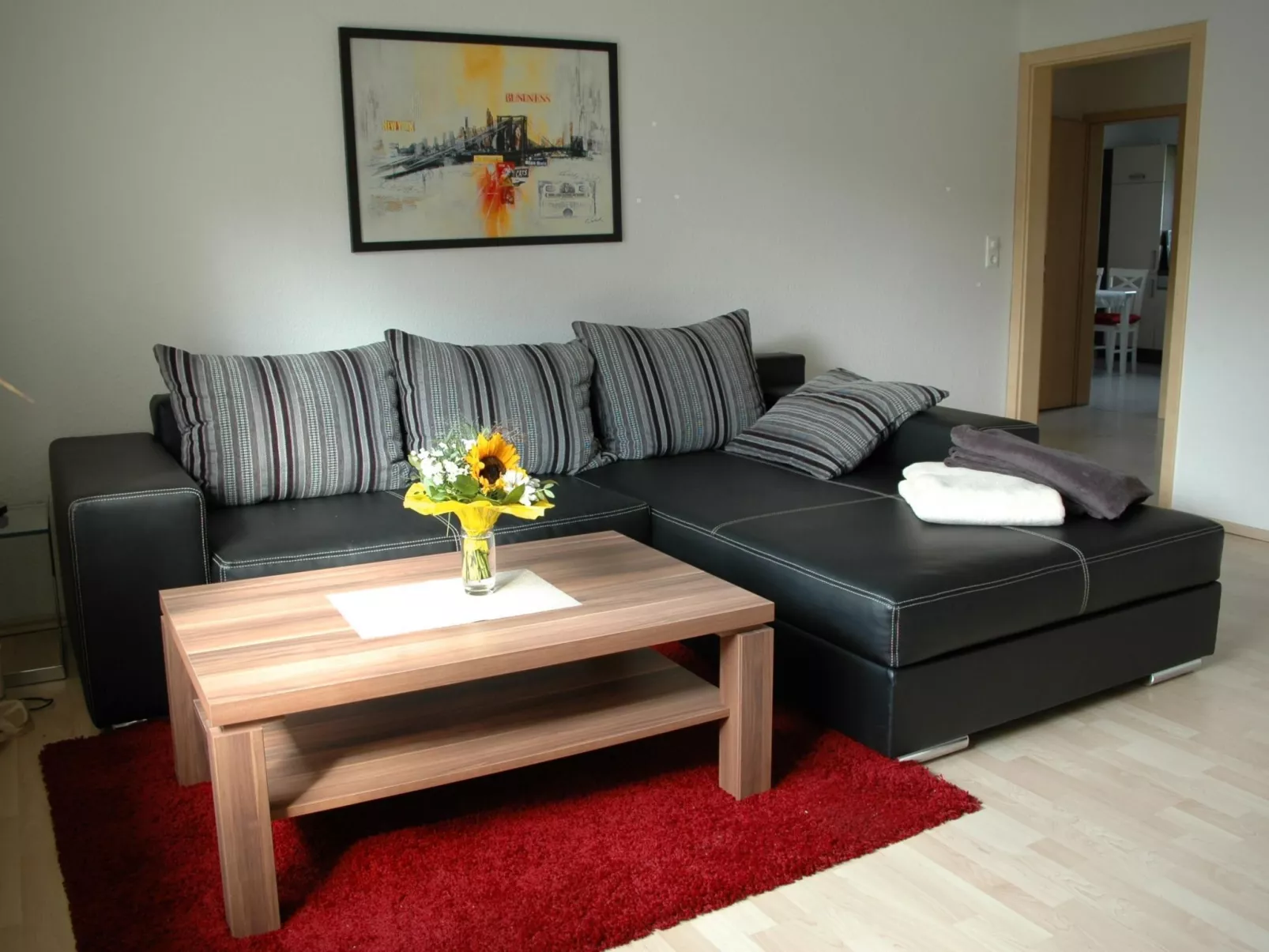 Mit Indoorpool, Garten und Partyraum-Inside