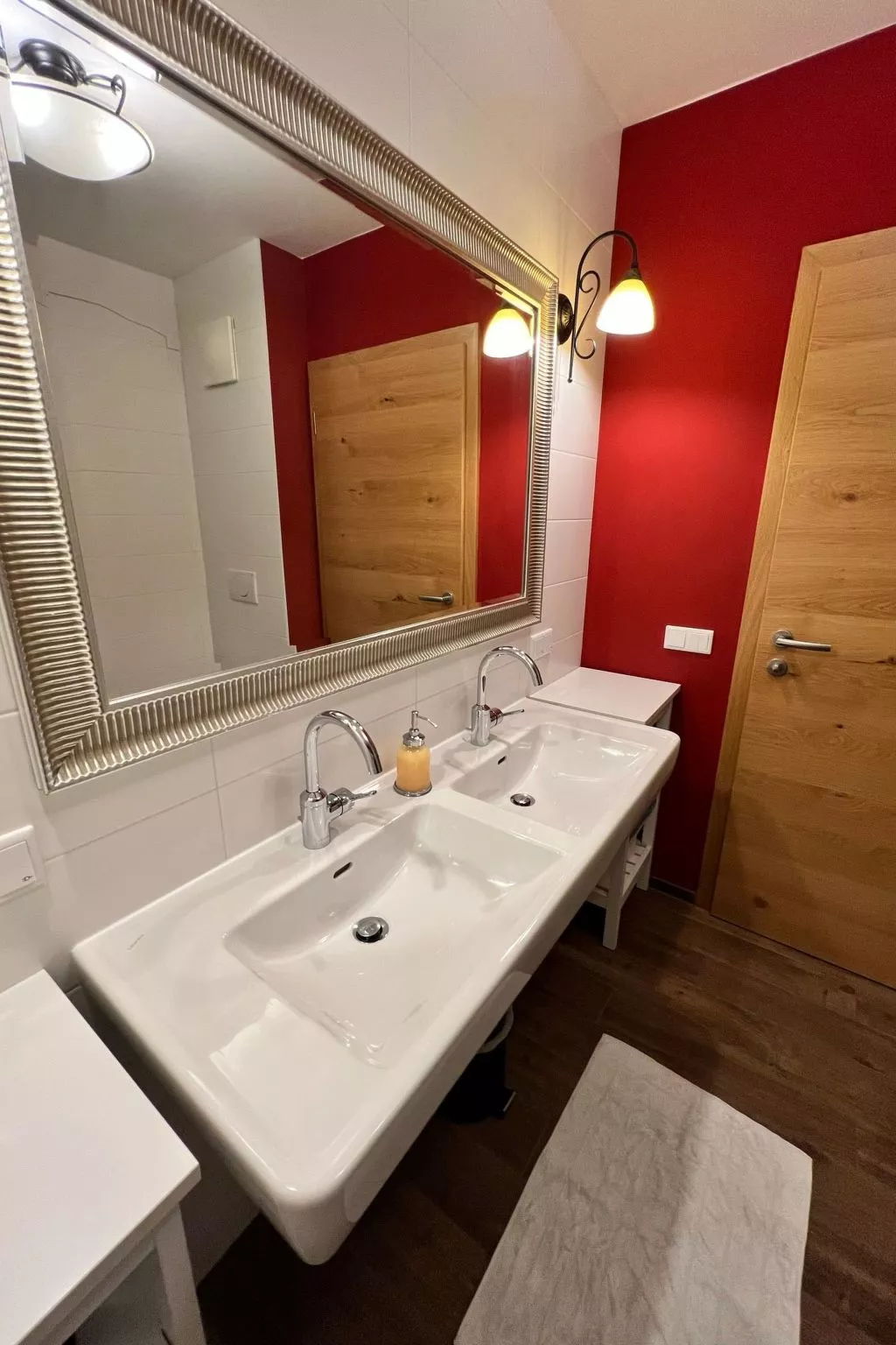 Freistehendes Ferienhaus mit Blick auf den See-Inside