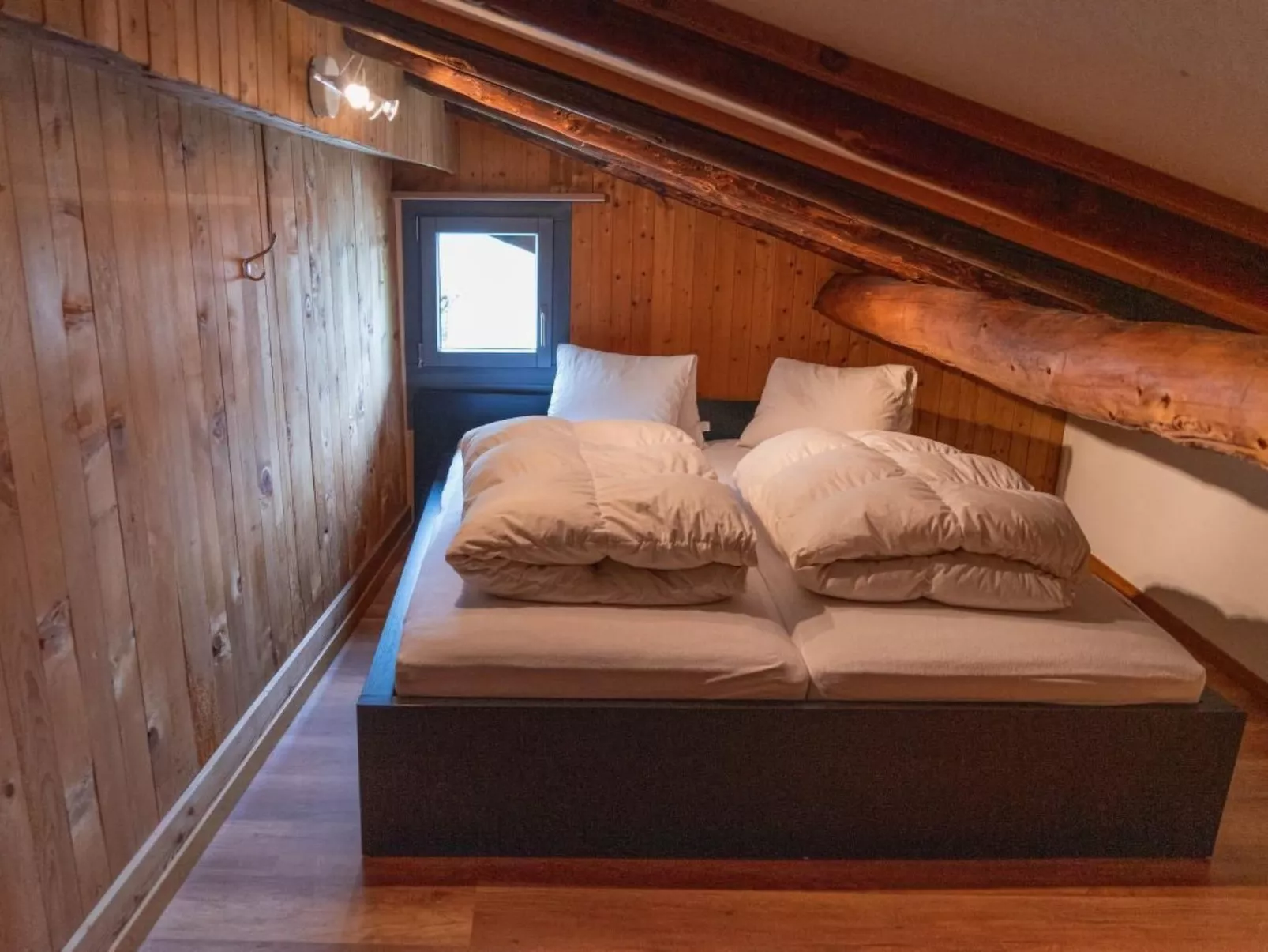 Maiensäss 5.5 Zi sonnig und rustikal-Drinnen