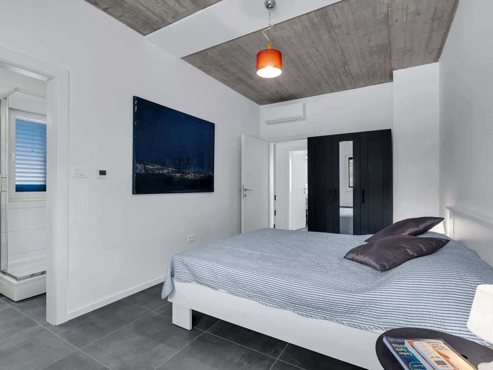 Modernes Ferienhaus in Zaostrog mit Beheiztem Pool-Inside