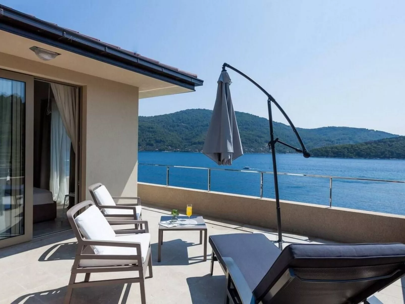 "vila Belveder" mit Infinity-Pool-Outside