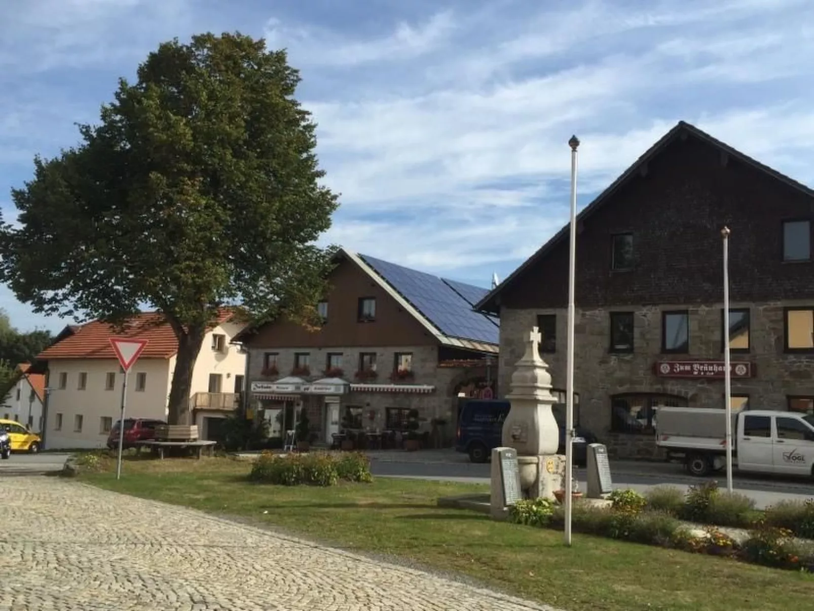 Mit Balkon und Bergblick-Image-tags.info