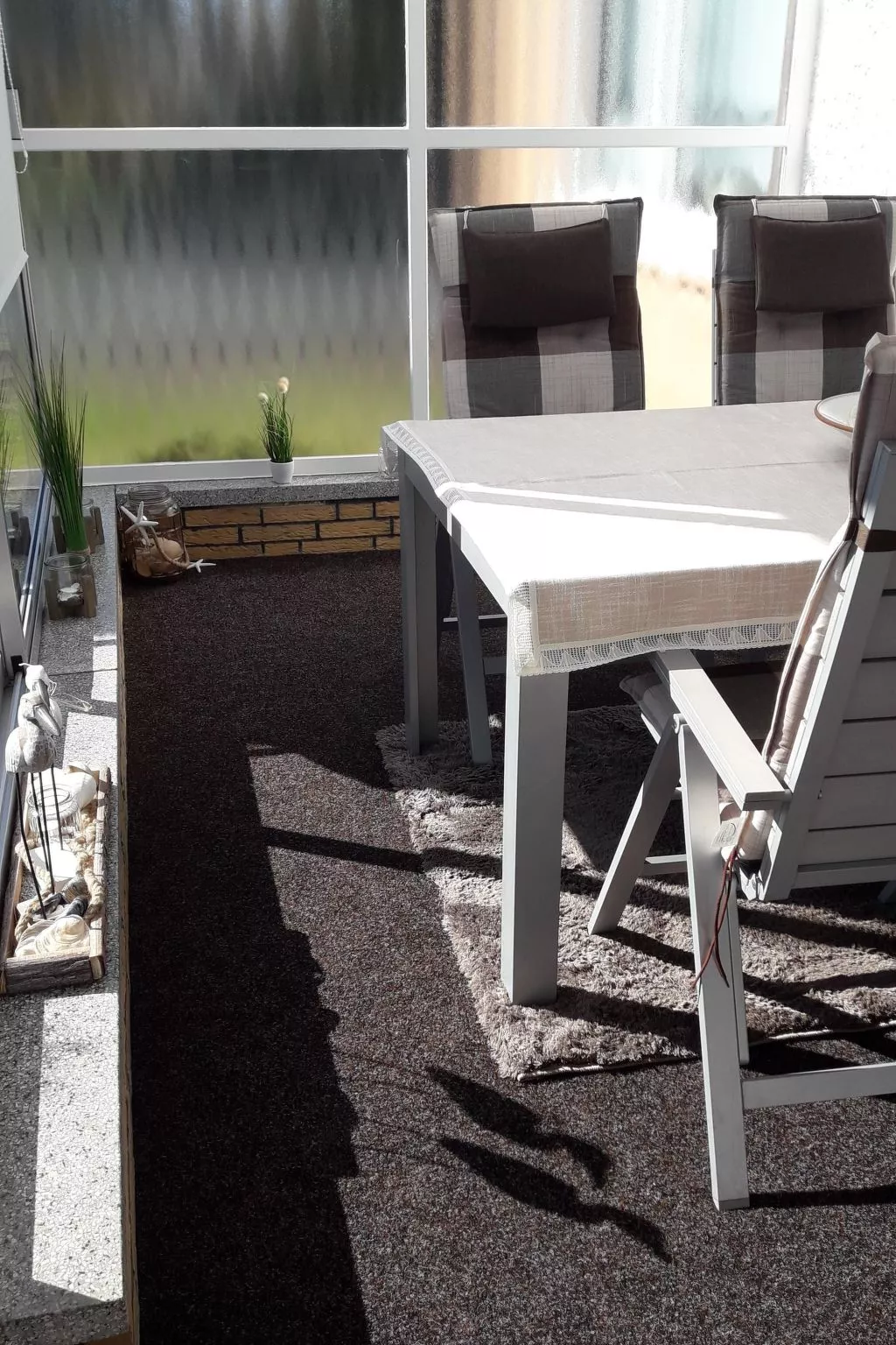 Mit Garten, Grill und Terrasse-Inside