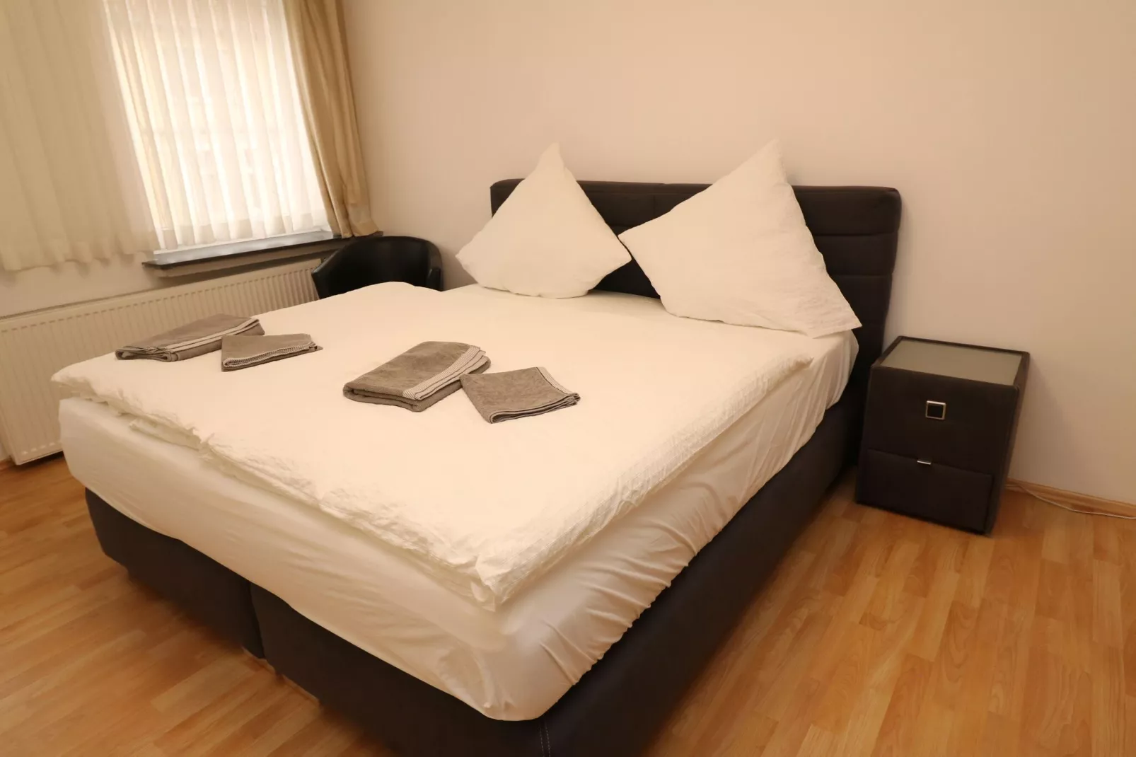 Apartment in Messenähe-Bedroom