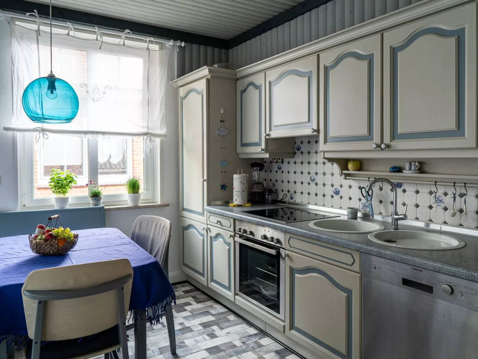 Voss-Image-tags.info