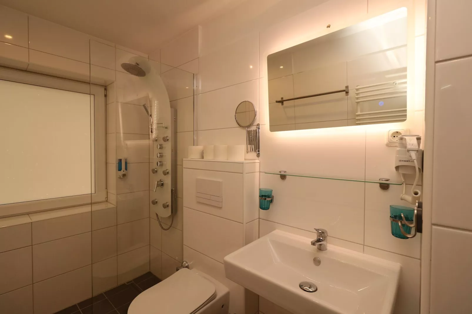 Apartment in Messenähe-Bathroom