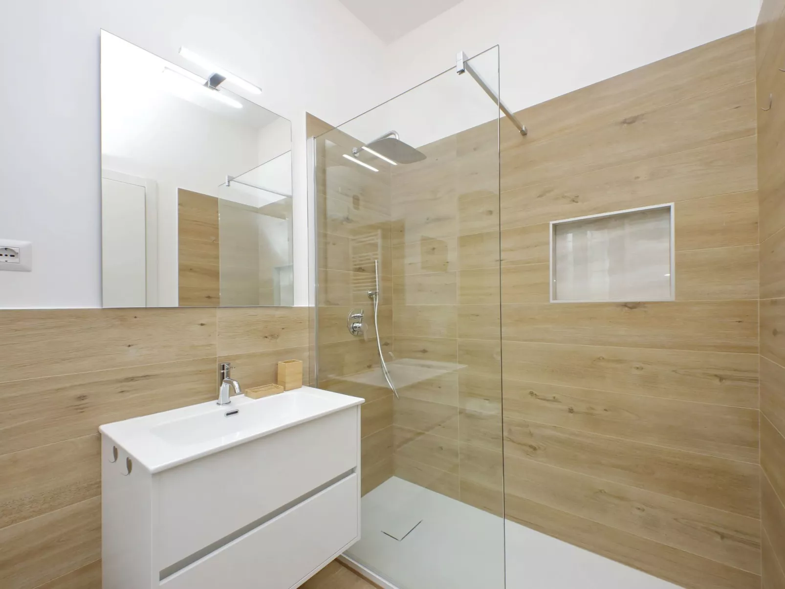 Rome Aurelia Terrace close to St Peter's Square Free Parking and Pool-Drinnen