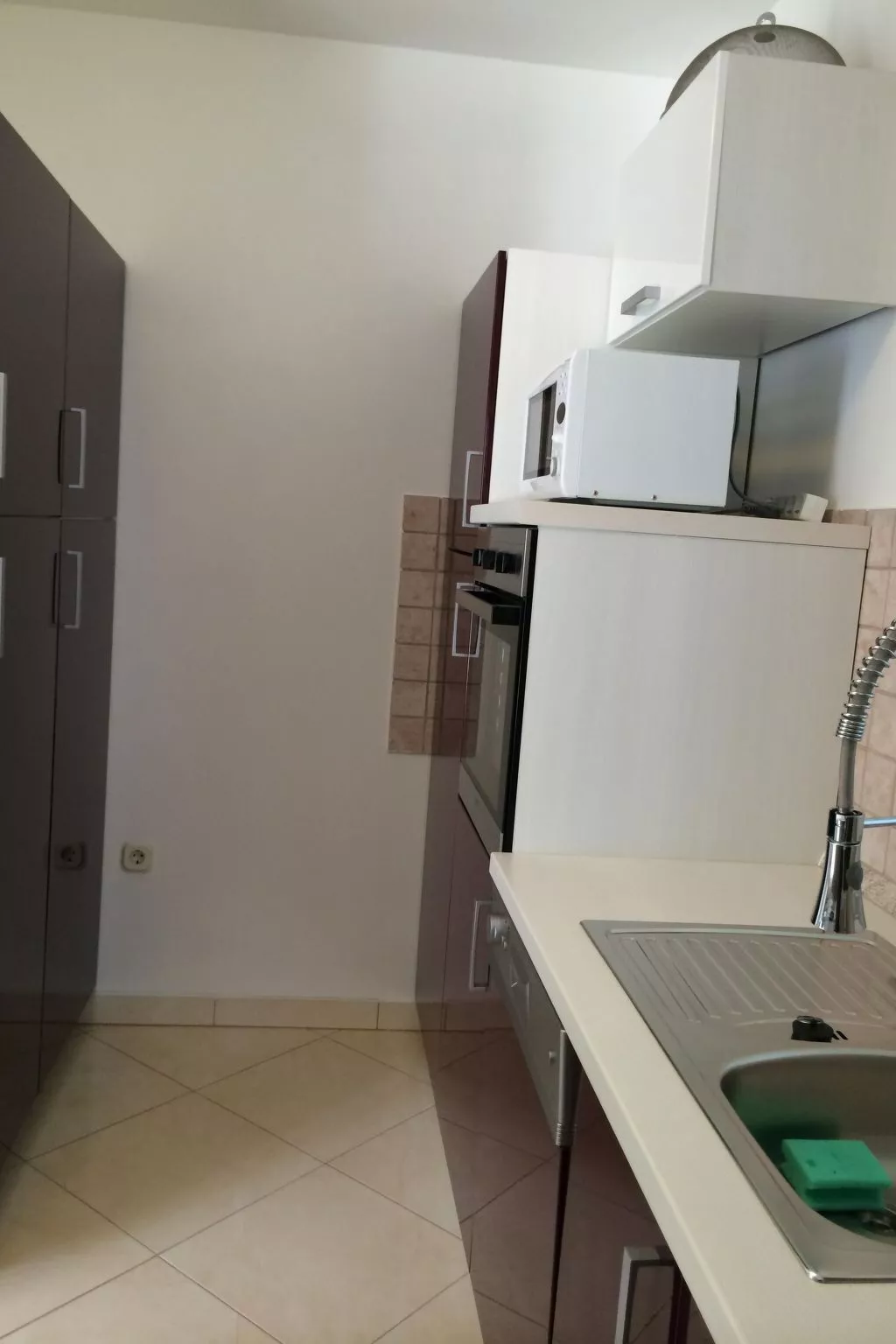 Modernes Ferienhaus in Dobropoljana mit Terrasse, Garten und Grill-Inside