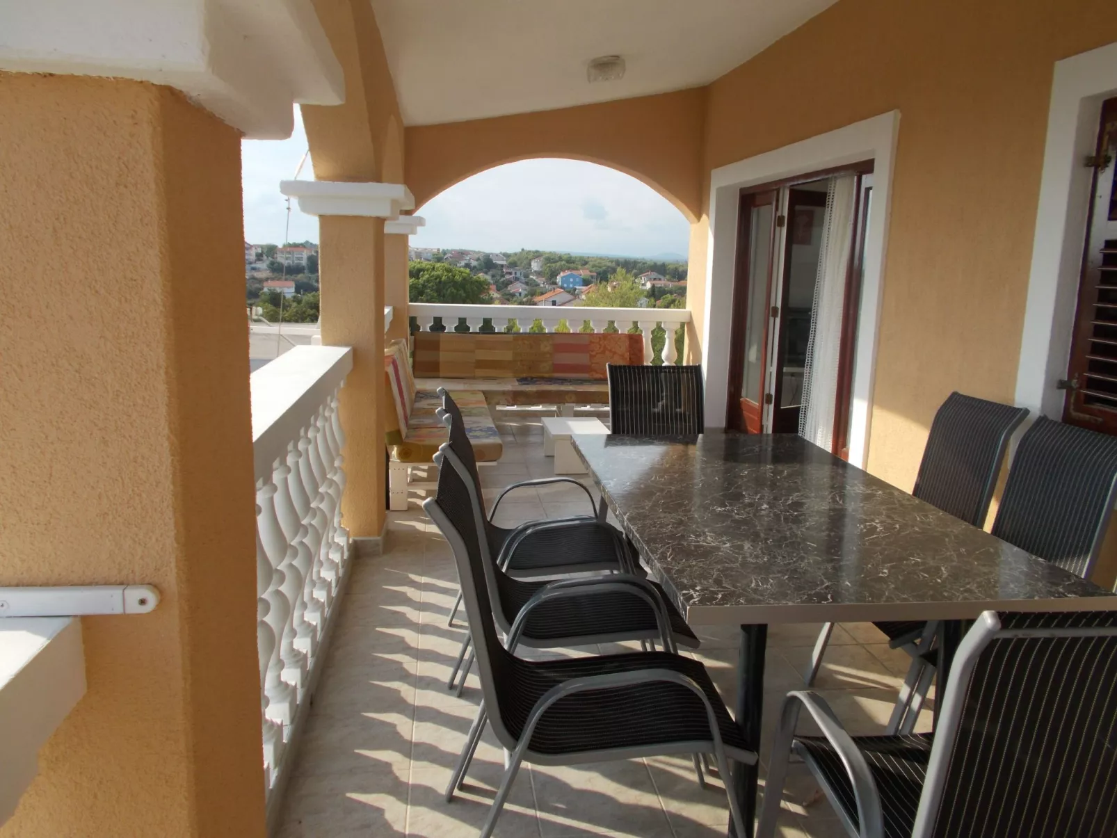 Appartement Maksan im 2. Stock mit einer Terrasse-Dehors