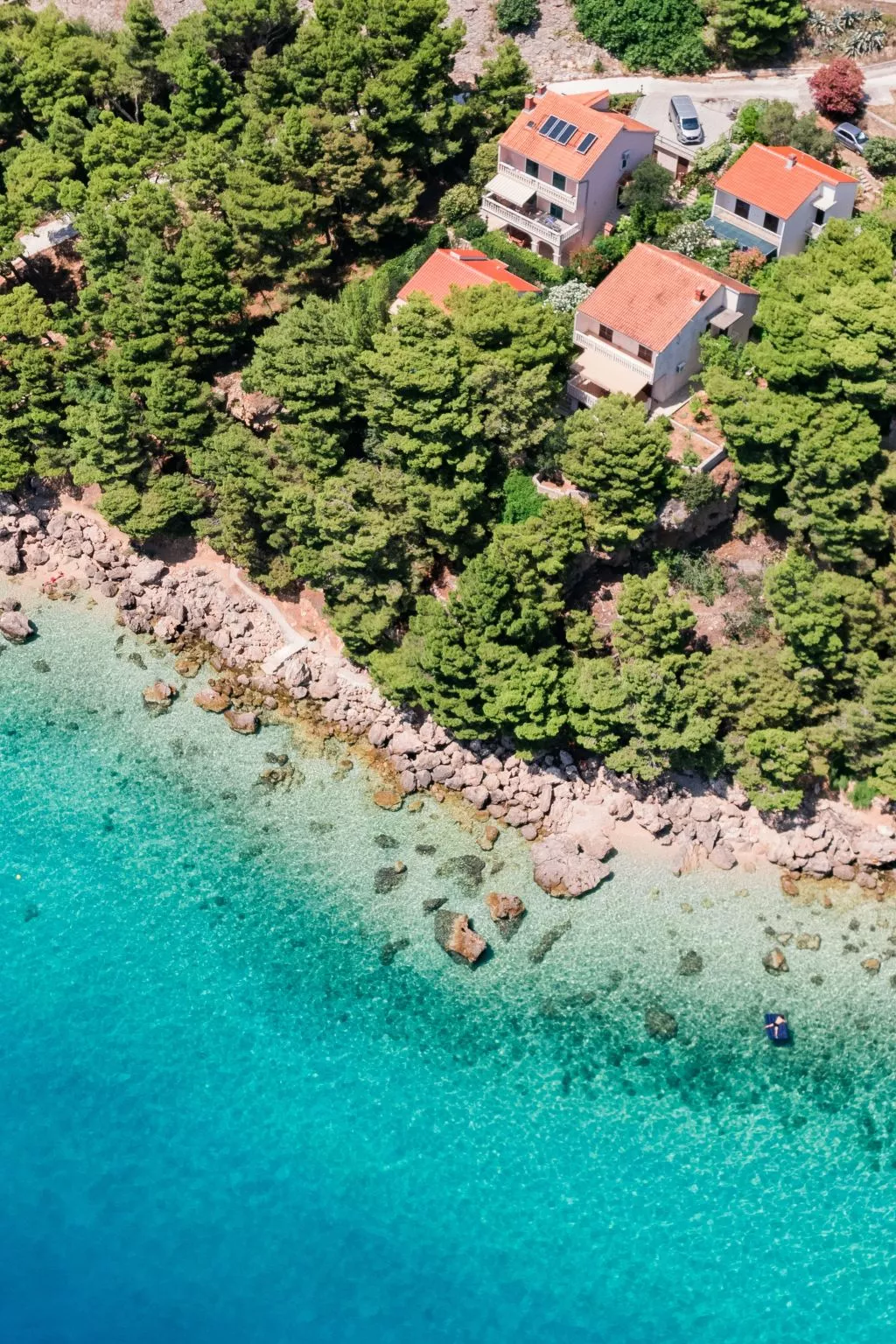 Charmantes Ferienhaus in Medići mit Privatem Pool-Draußen