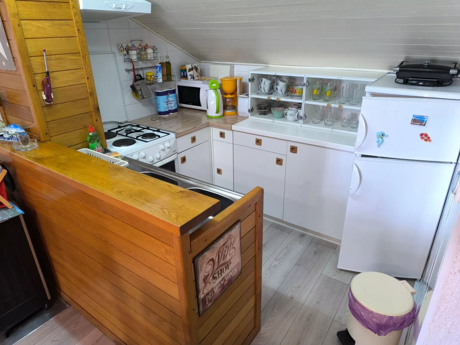 Für 3 Personen  + 1 Kind ca. 68 m&sup2; in Žaboric, Dalmatien (Gespanschaft Sib-Inside