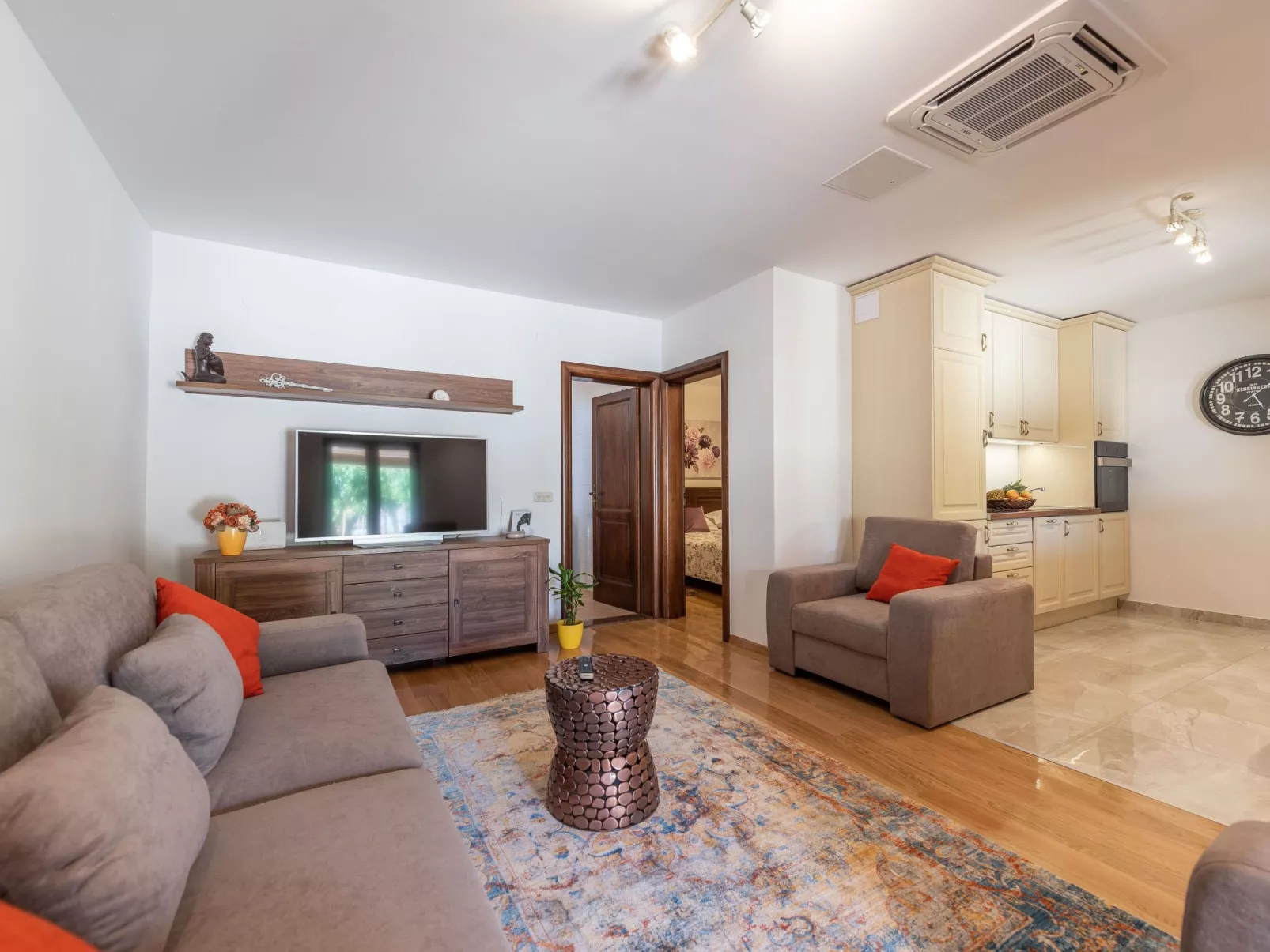 Rustica Casa Augustinus mit Pool-Drinnen