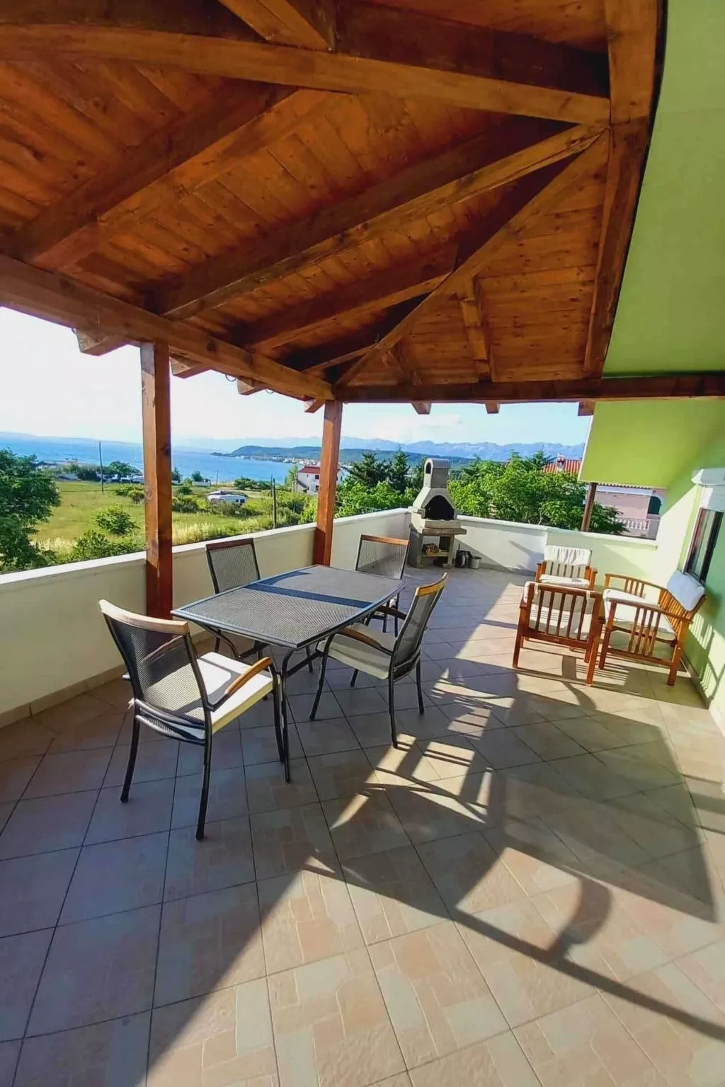 Wohnung mit Whirlpool-Draußen