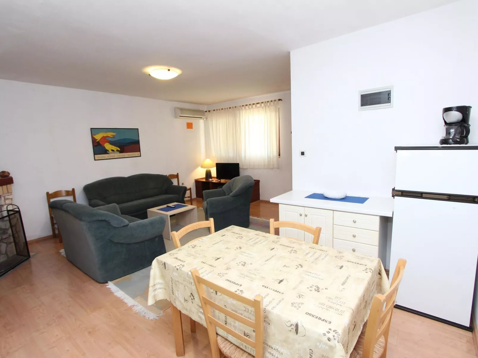 Nette Ferienwohnung in Rovinj mit Offenem Kamin-Drinnen