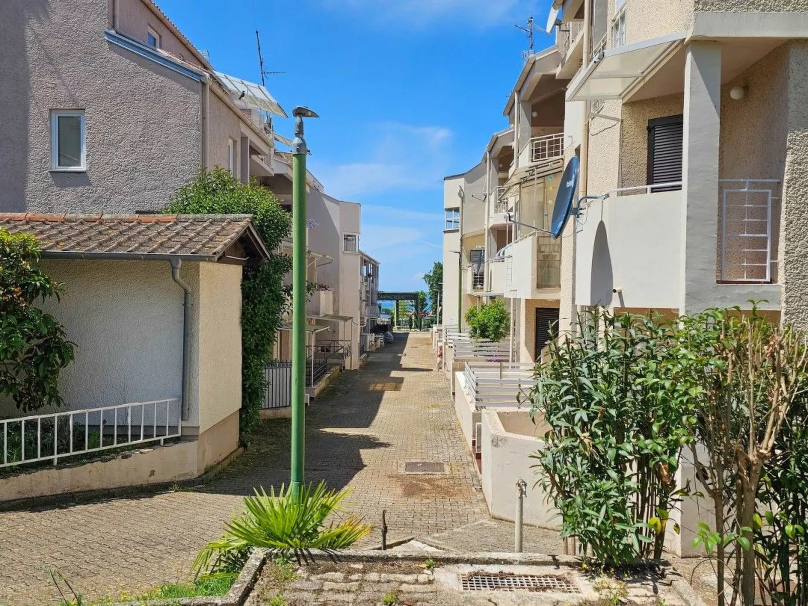 Wohnung "Domili" mit eigener Terrasse-Draußen