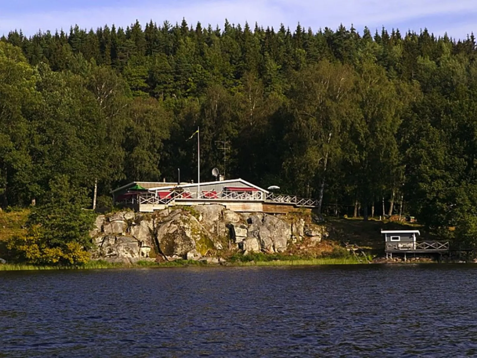 Schwedisches Glück, zwischen Wäldern und einem See-Outside
