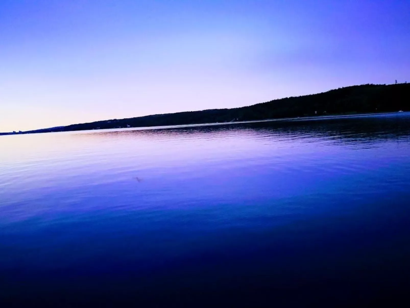 Am See Åsunden mit herrlicher Aussicht-Outside