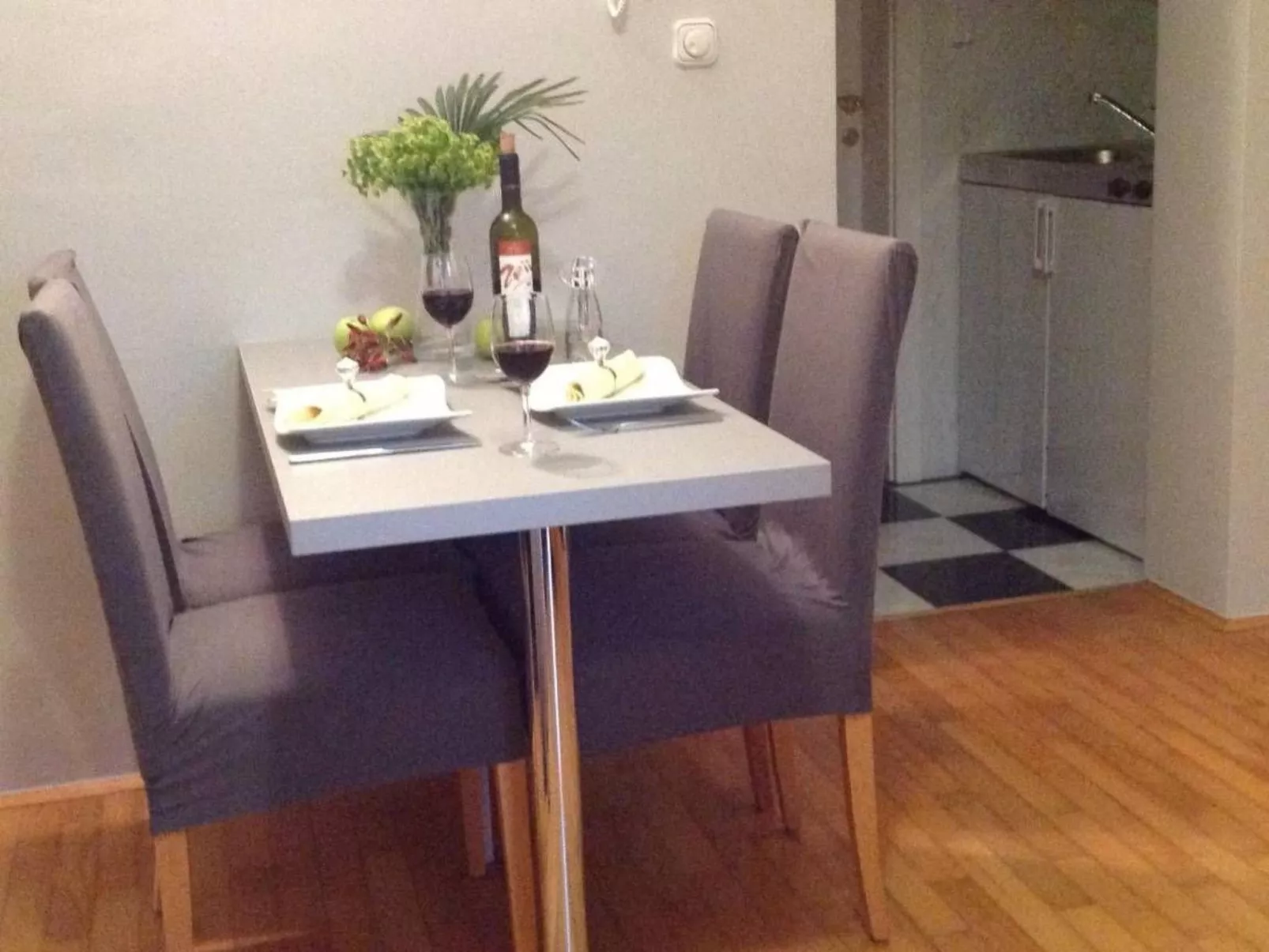 Erdgeschoss-Apartment A2-Drinnen