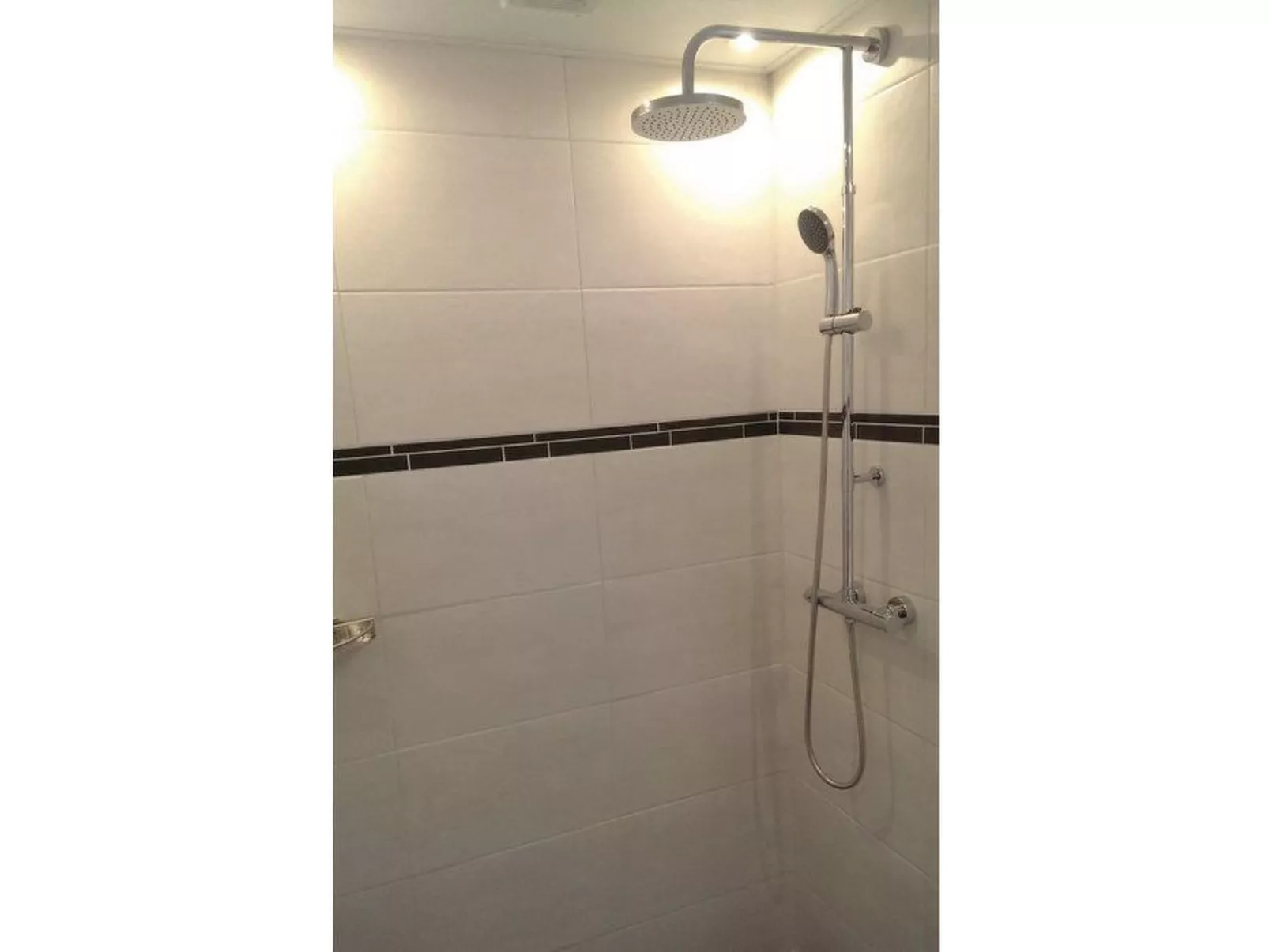 "Buurtweg213" mit Schwimmbad-Drinnen