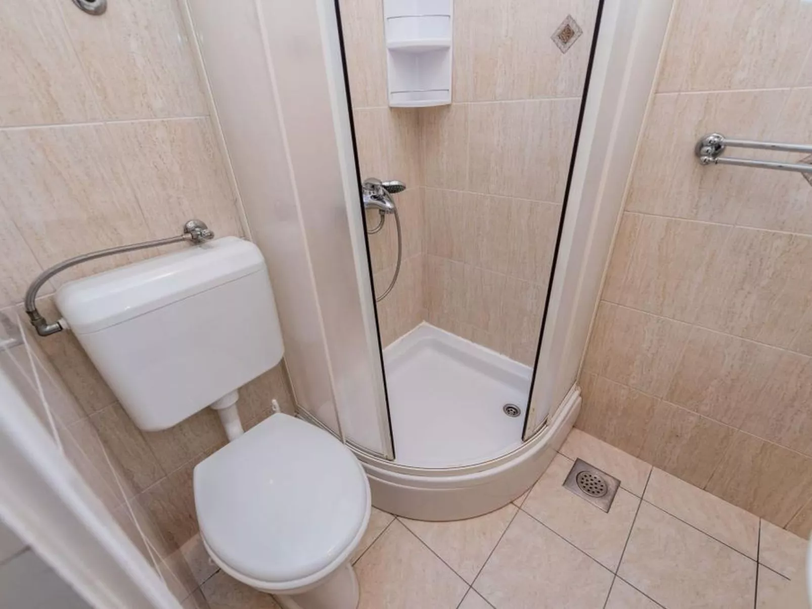 "Delfin prizemlje"-Dedans