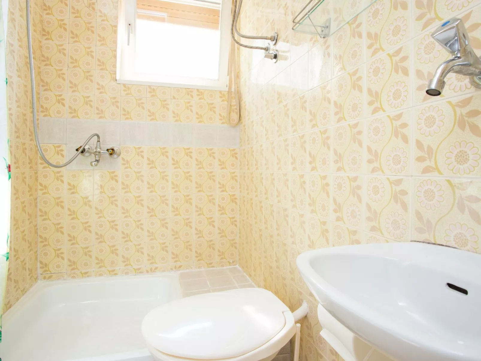 Appartement "Apartman Ester" mit Terrasse-Drinnen