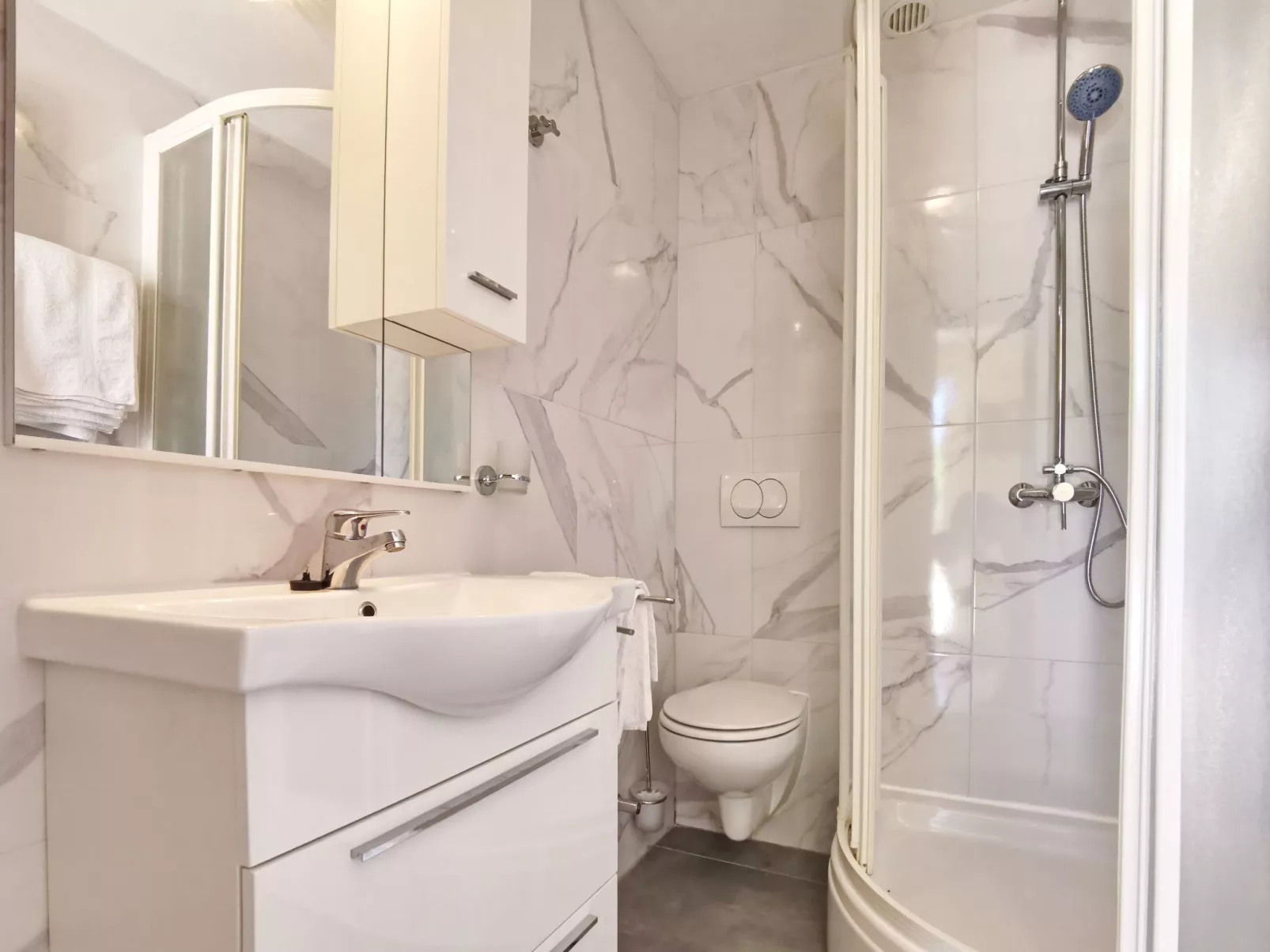 Apartment Devcic-Drinnen