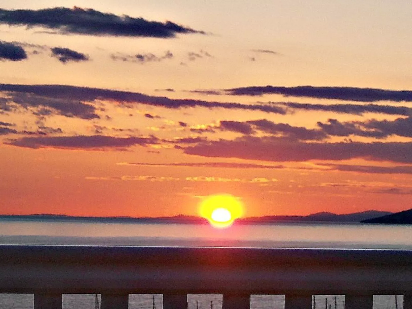 Schöne Ferienwohnung in Baska Voda mit Terrasse-Draußen