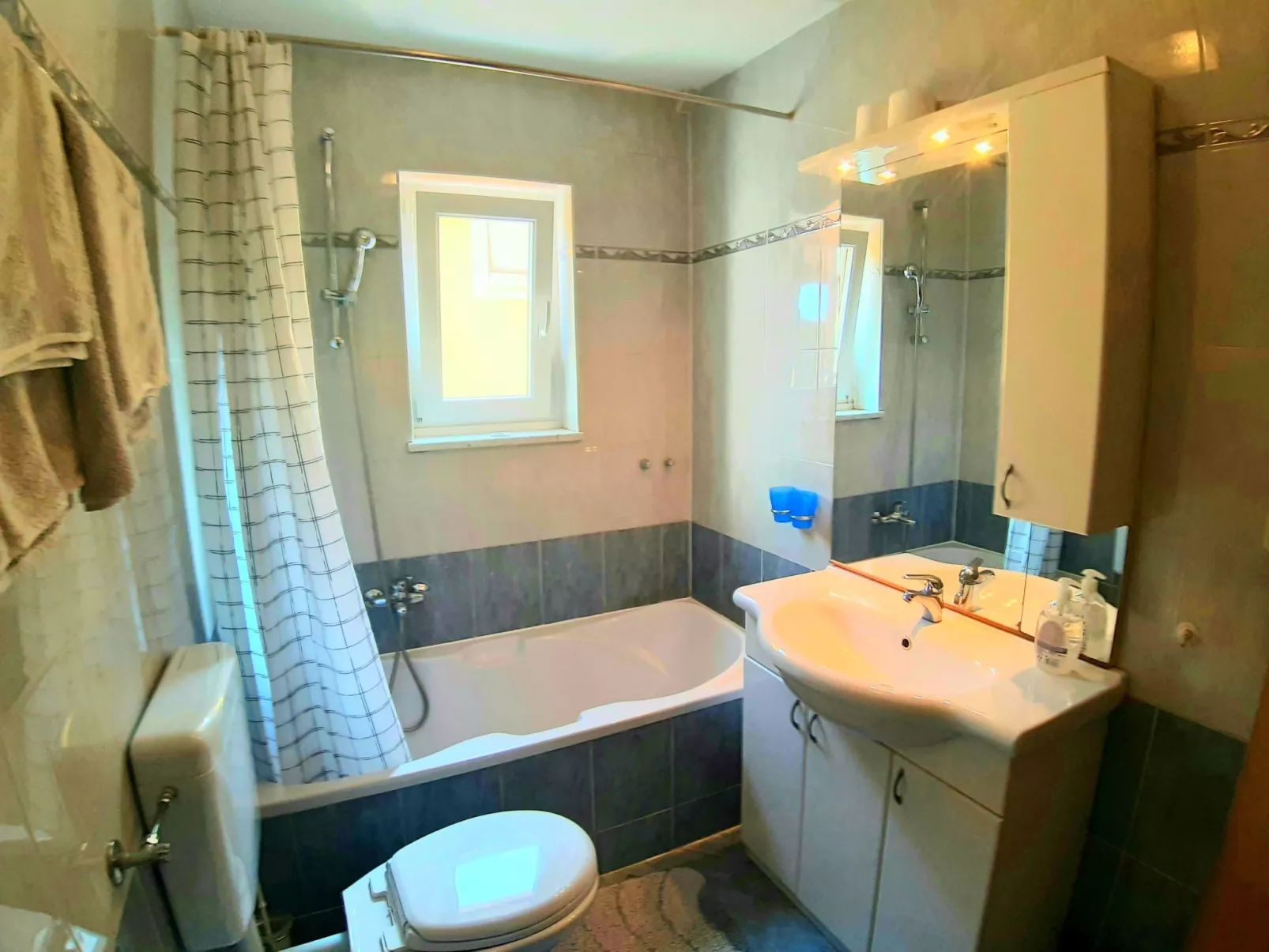 Mit beheiztem Pool-Drinnen