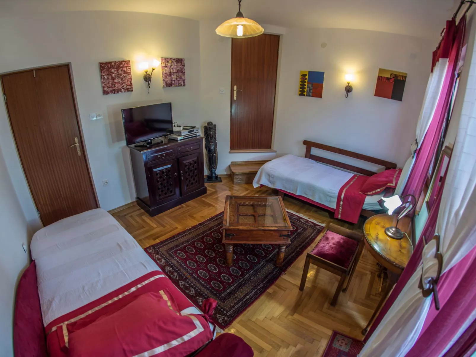 Geräumige Wohnung in der Nähe von Meer und Strand-Drinnen