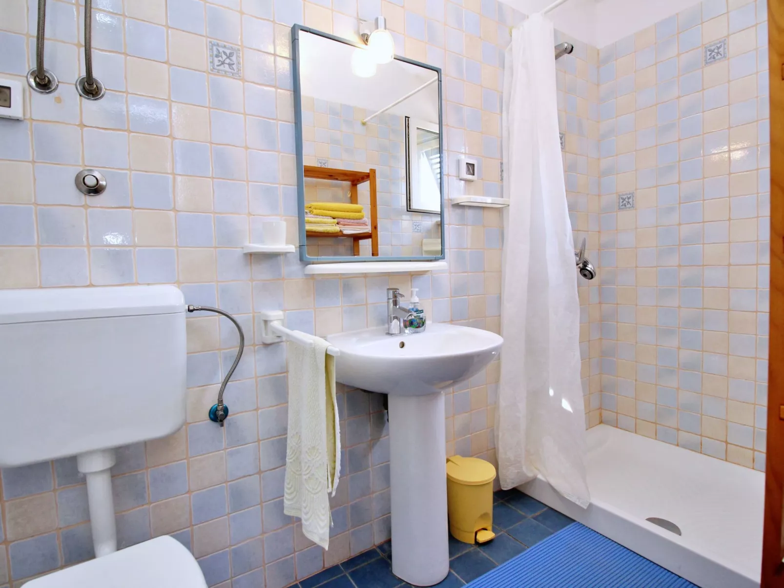 Apartment Bujas-Inside