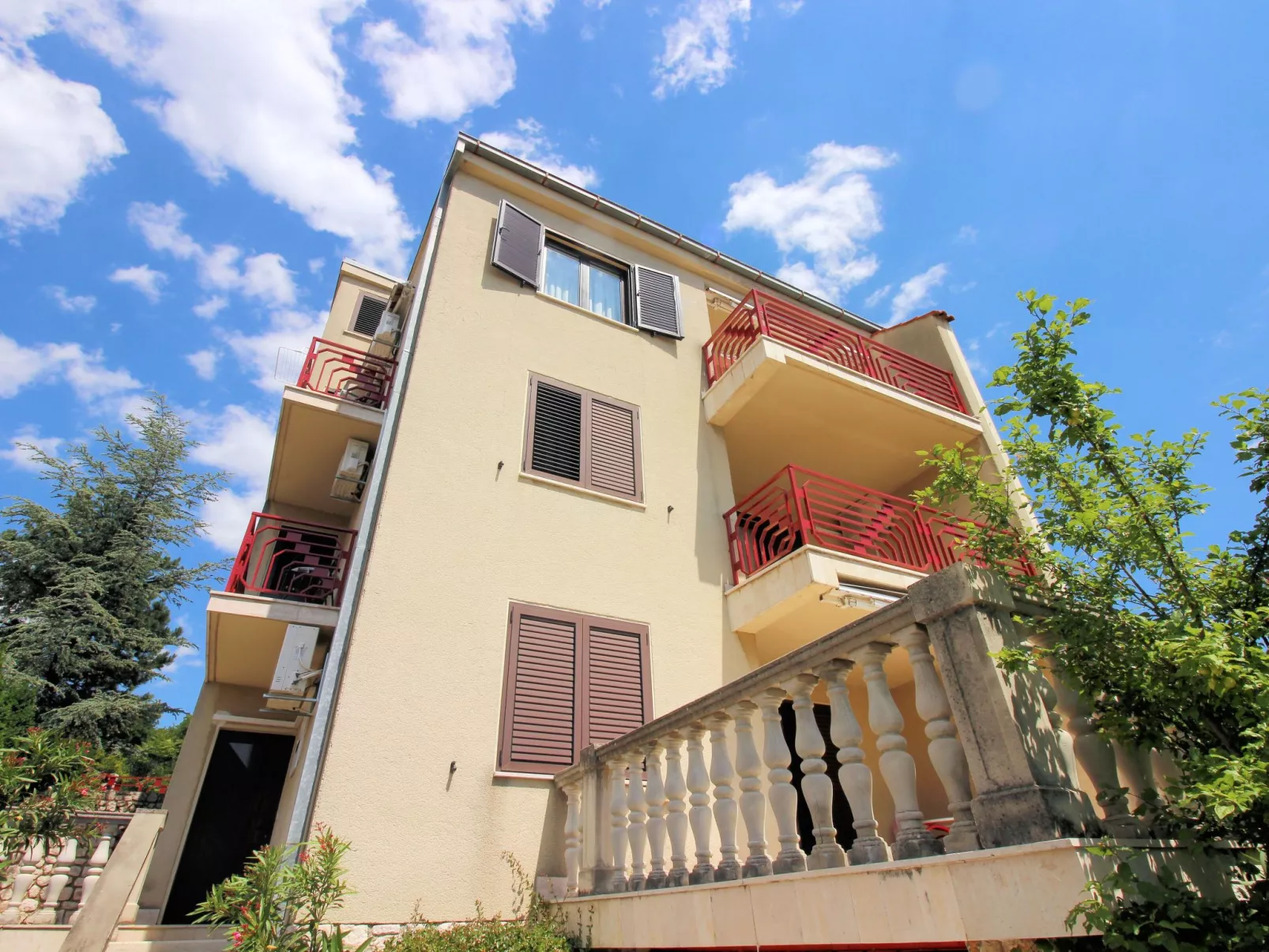 Apartment für zwei Erwachsene und zwei Kinder-Draußen