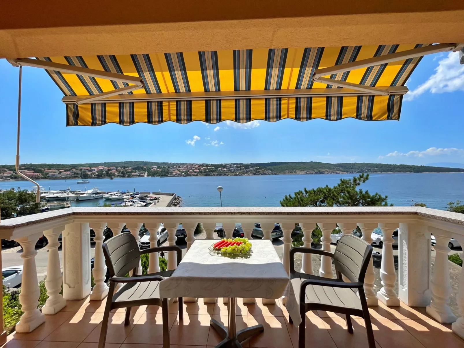 Vila Tiha Lili-Draußen