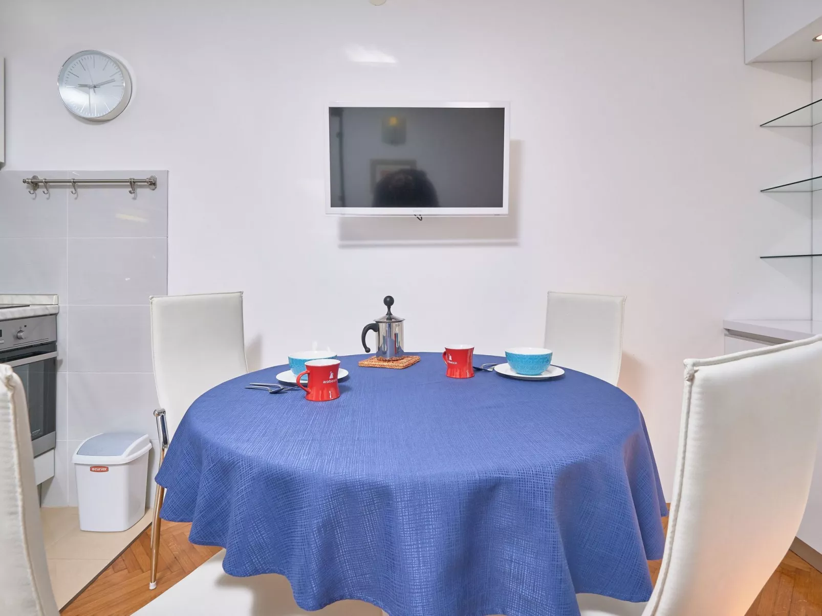 Andrea mit Stadtblick-Image-tags.info