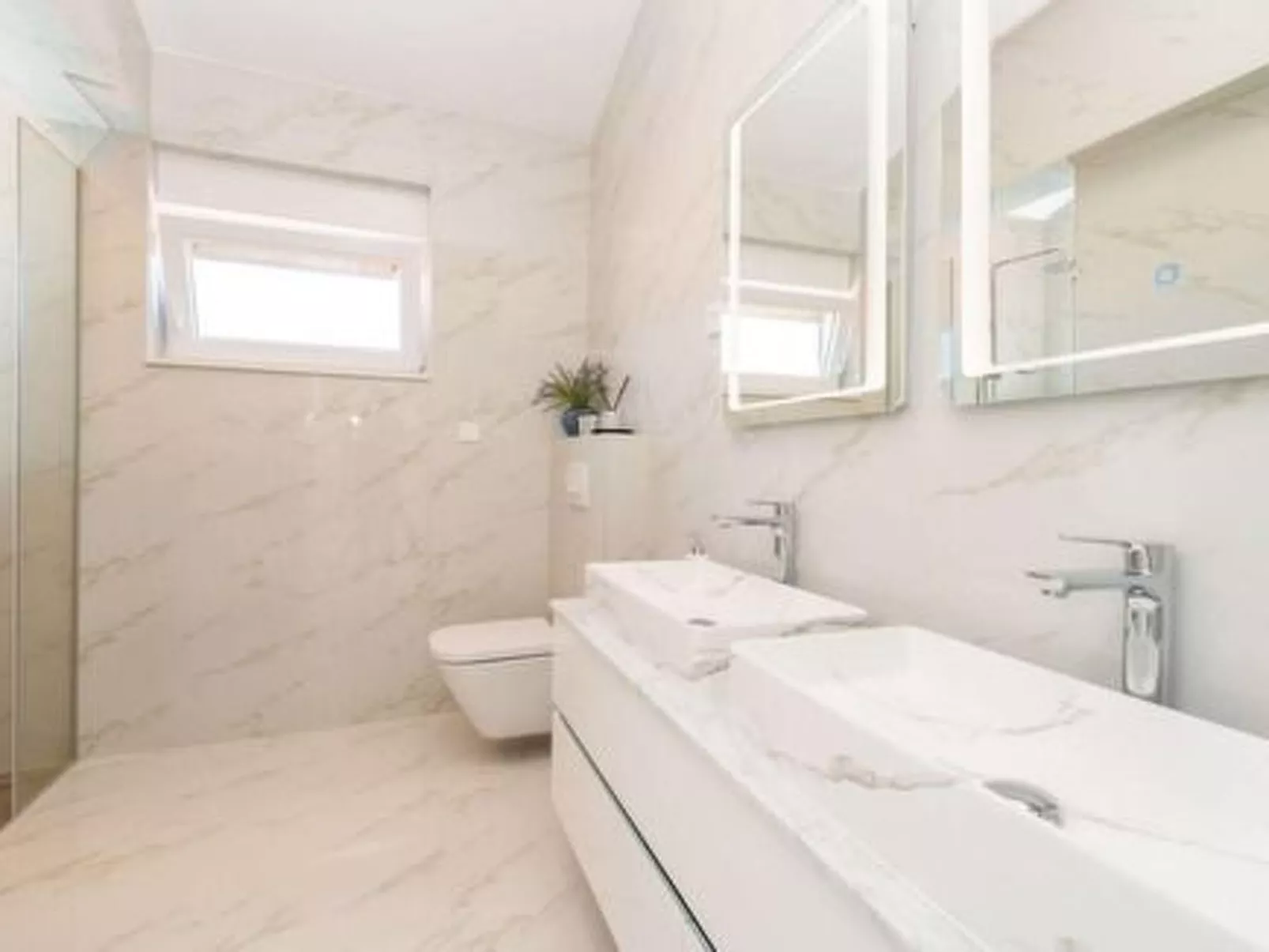 Luxuriöse Villa direkt am Meer - Agentur TA Leut-Image-tags.info